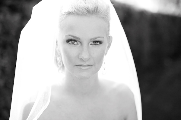 beautiful bride - photo by Chicago based wedding photographers Harrison Studio